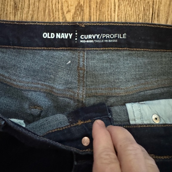 Old Navy Curvy Jeans - Picture 4 of 4